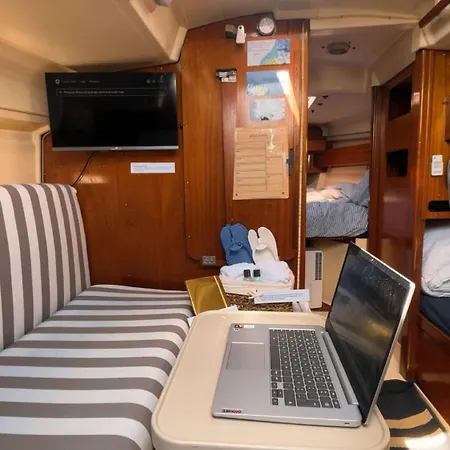 Hotel en barco Corvo 1994 *